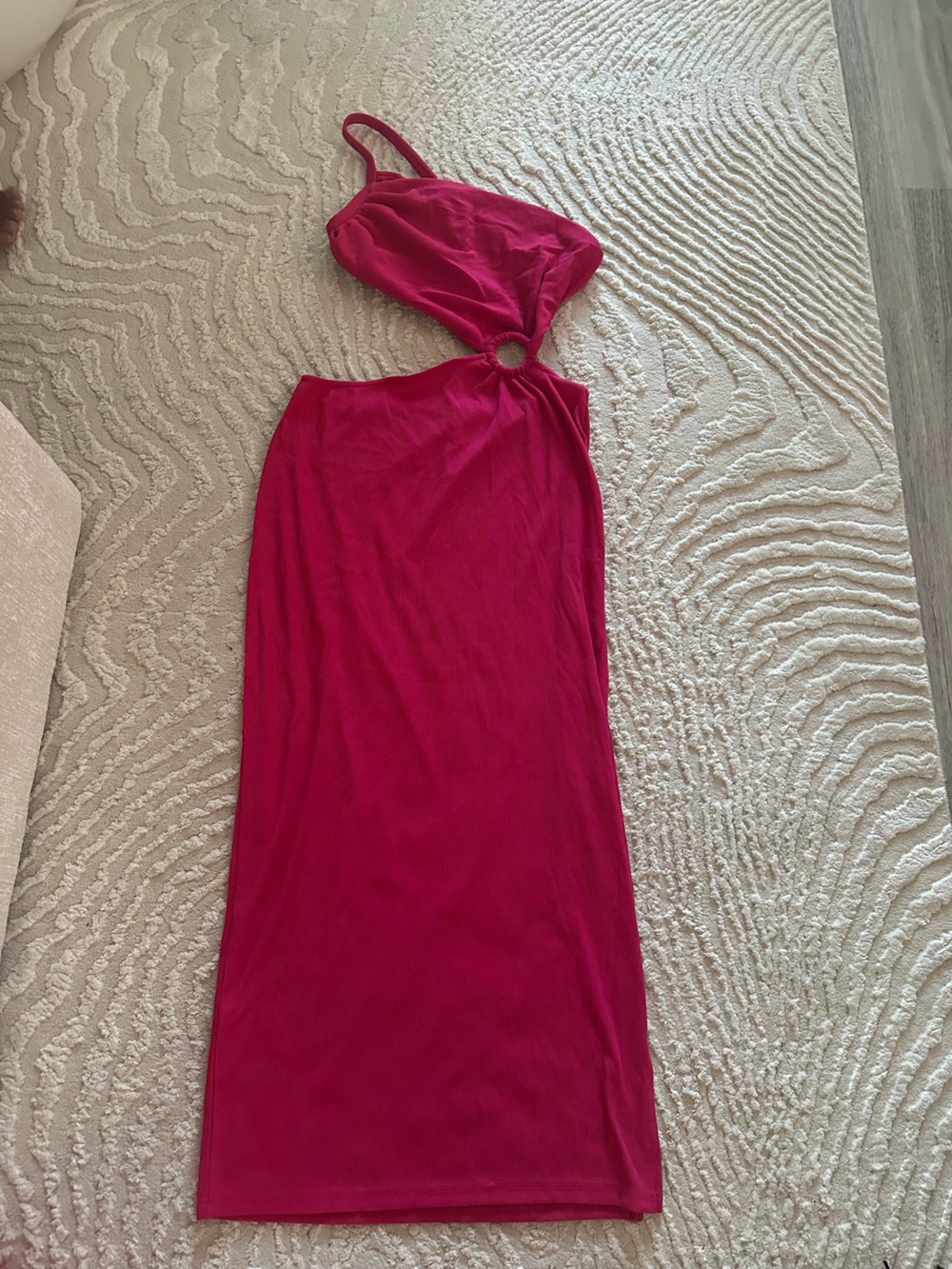 Women’s One-Shoulder Fuchsia Cutout Dress w/slit
